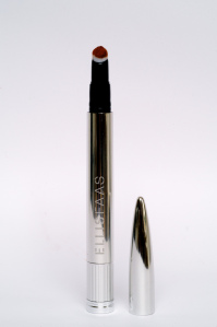 packshot-creamy-lips-ellis-faas