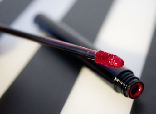 via bloodisthenewblack.fr